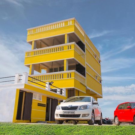 Pranaav Beach Resort Puduccseri Kültér fotó